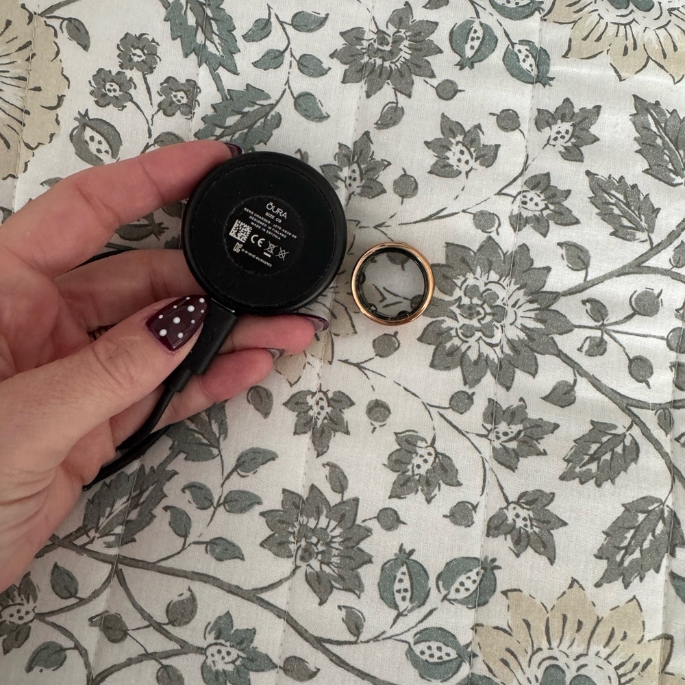 Oura Rose Gold Ring (size 9) with Charger; generation 3